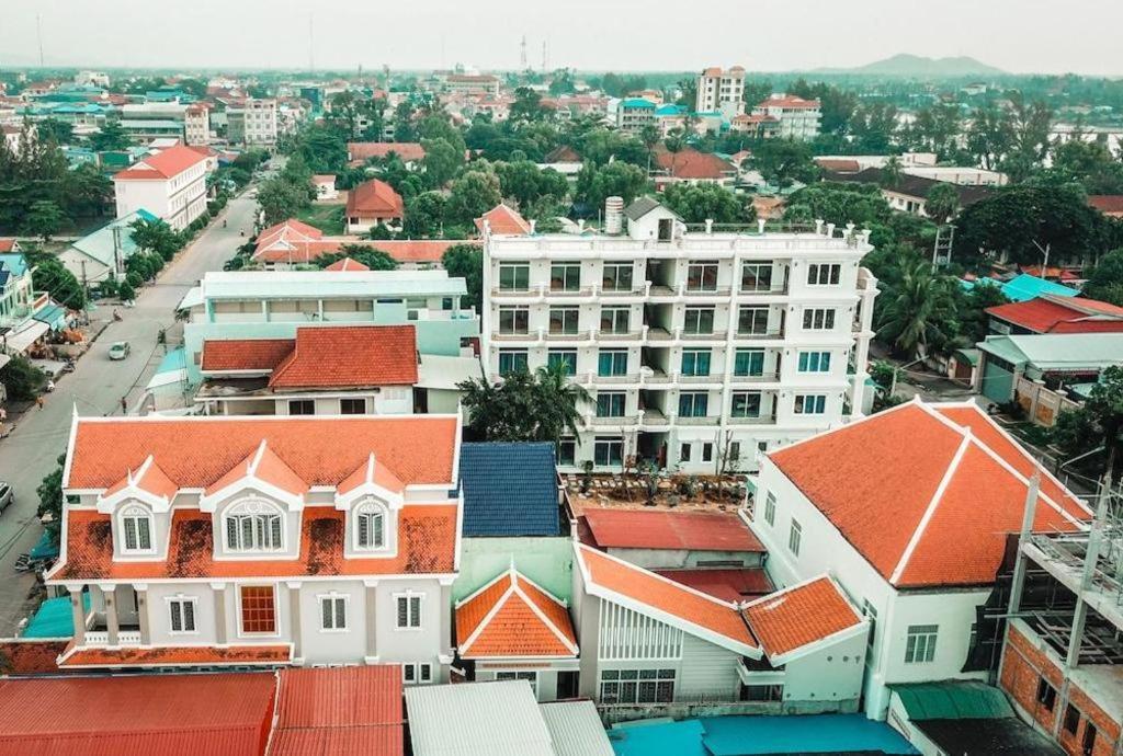 Boutique Kampot Hotel Exterior photo