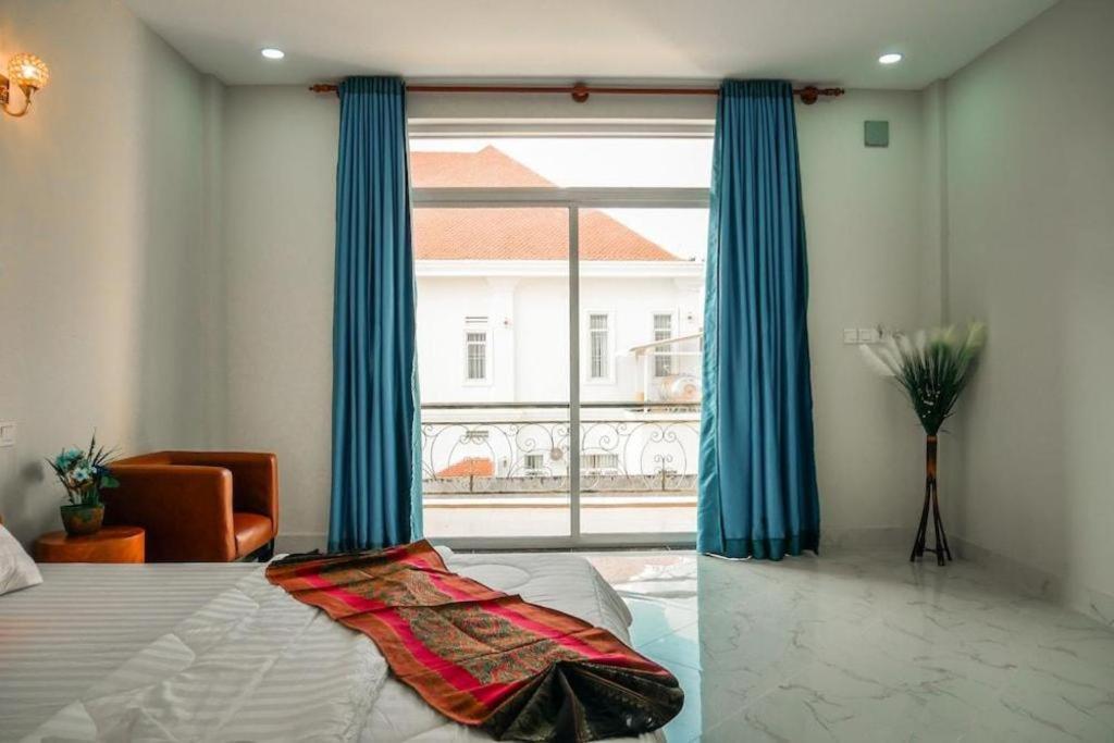 Boutique Kampot Hotel Exterior photo