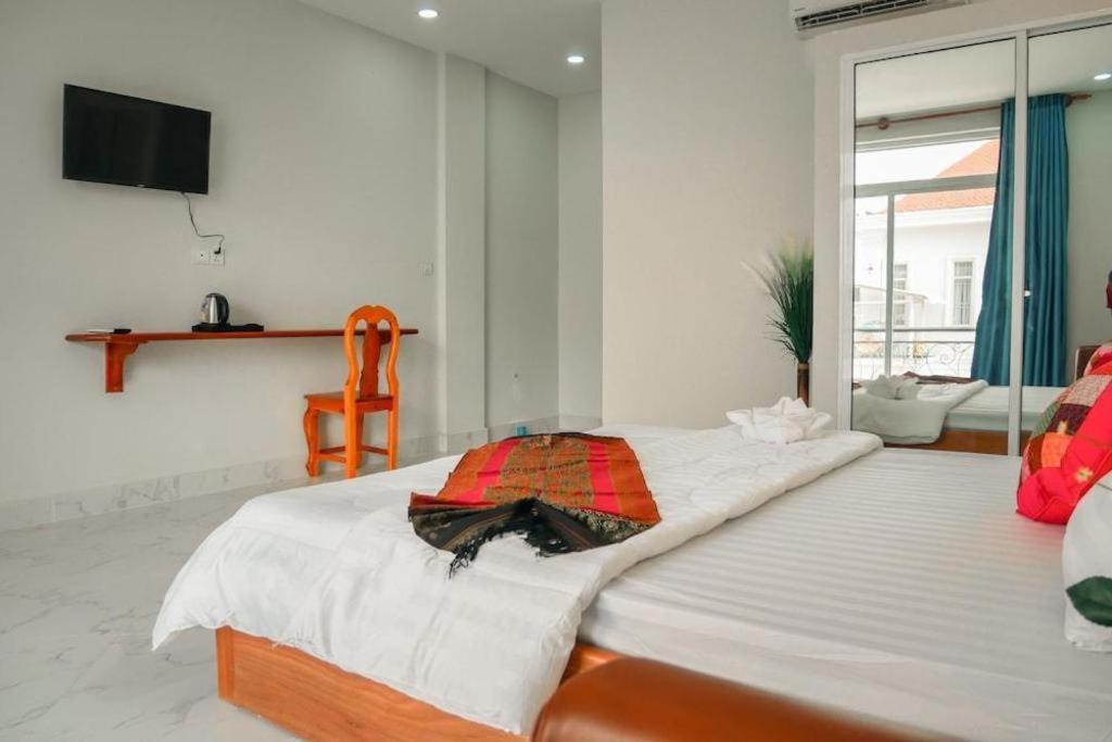 Boutique Kampot Hotel Exterior photo