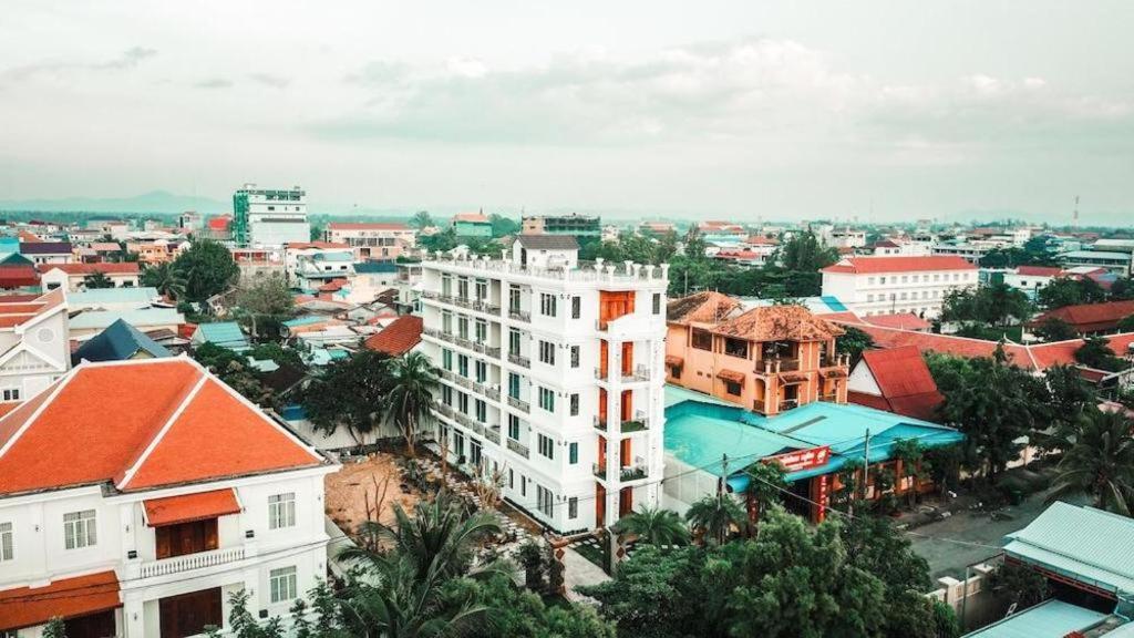 Boutique Kampot Hotel Exterior photo